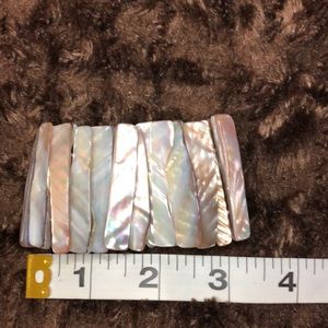 3/$25 Beautiful ⚜Rare ⚜Vitage Abalone Shell Stretchy Bracelet